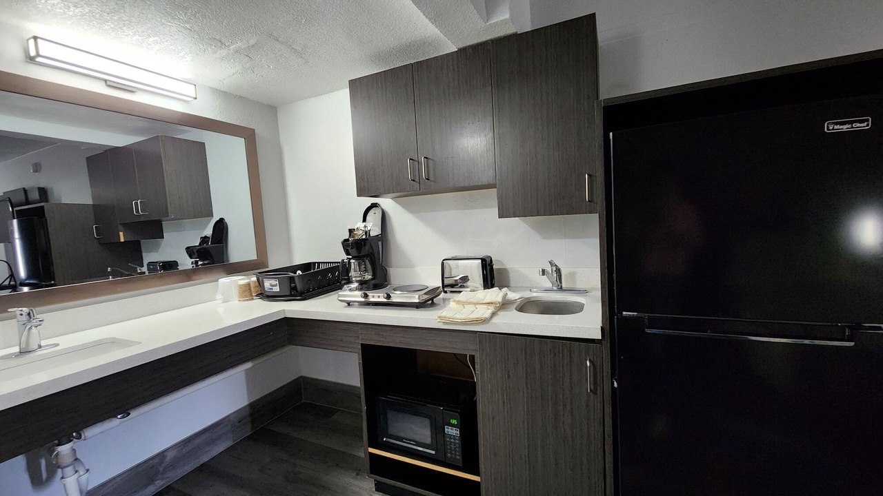 Photo of Kitchen in Willow Meadows/Willowbend Area