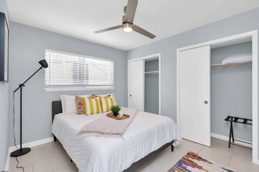 Photo of Bedroom in Greenway Plaza-Upper Kirby