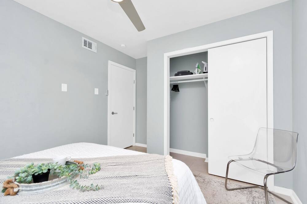 Photo of Bedroom in Greenway Plaza-Upper Kirby