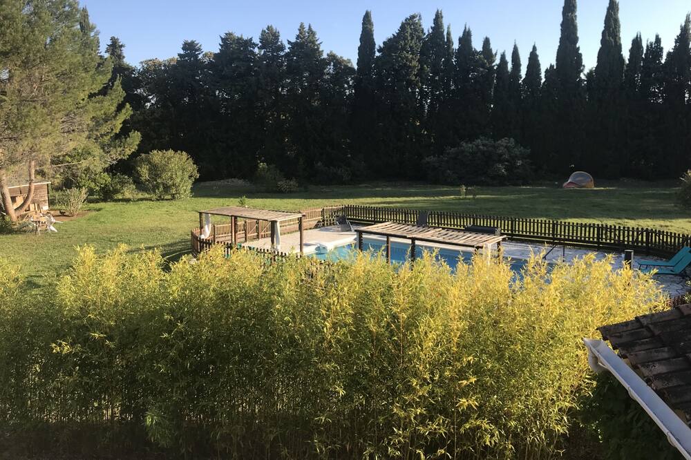 Photo of Outdoor in Loriol-du-Comtat