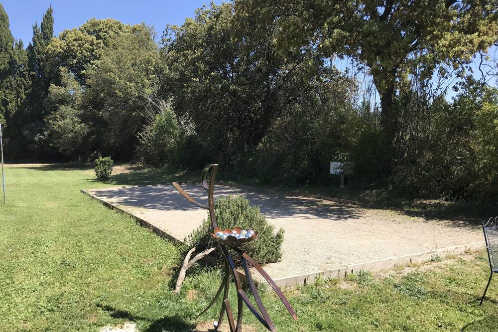 Photo of Outdoor in Loriol-du-Comtat