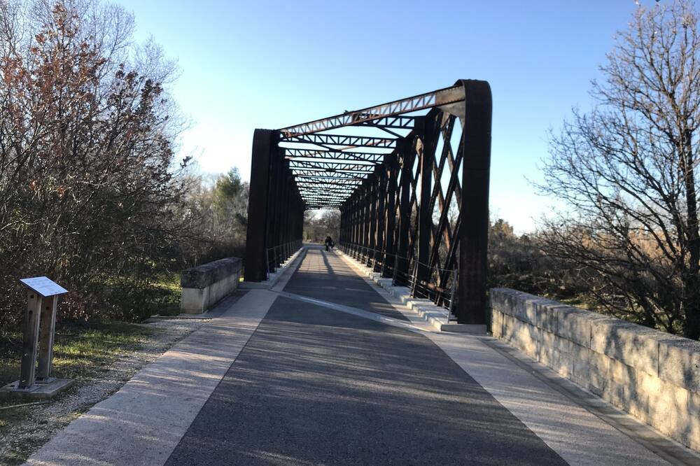 Photo of Outdoor in Loriol-du-Comtat