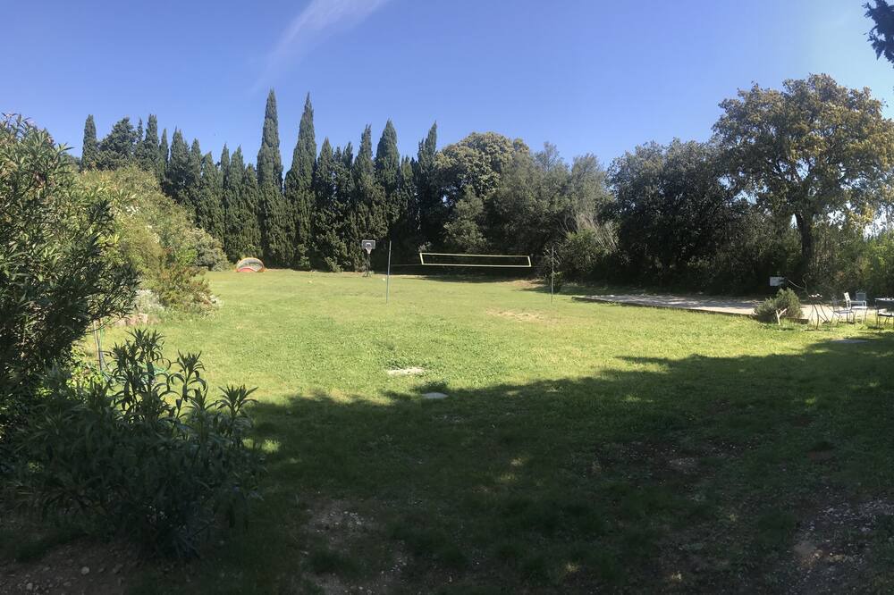 Photo of Outdoor in Loriol-du-Comtat