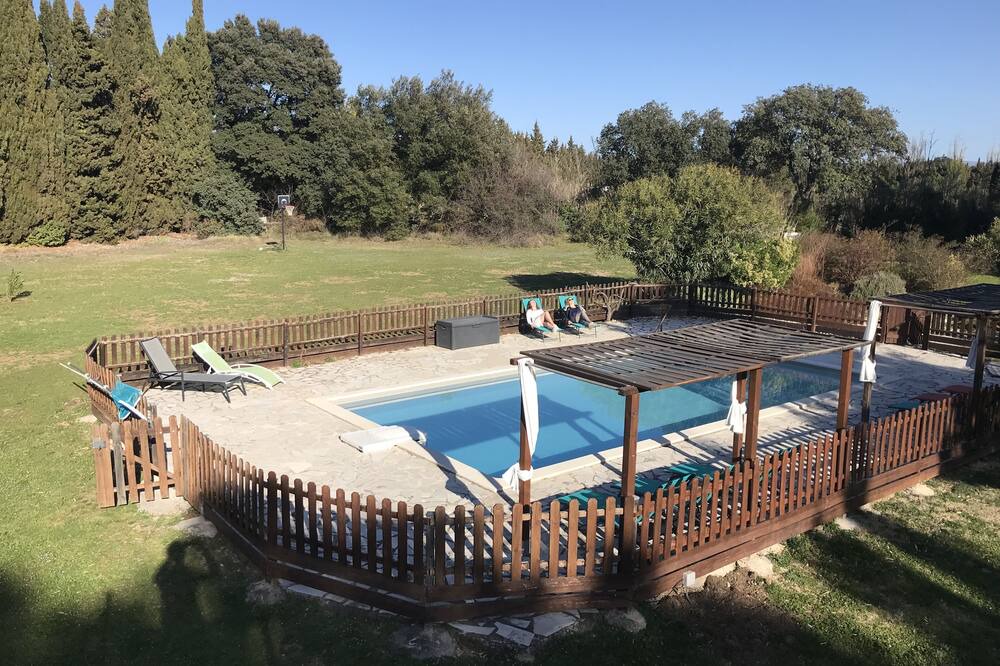 Photo of Outdoor in Loriol-du-Comtat