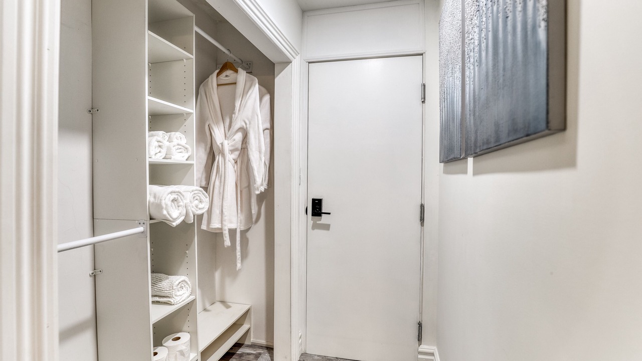 Photo of Bedroom in Gananoque