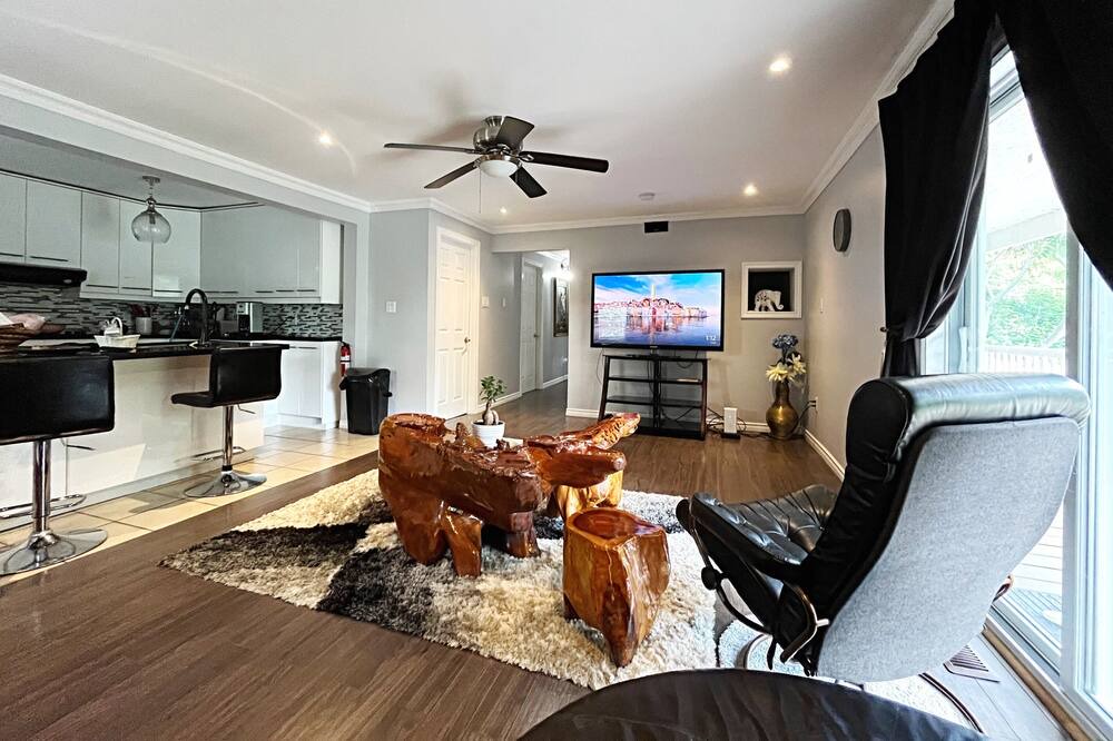 Photo of Livingroom in Georgina