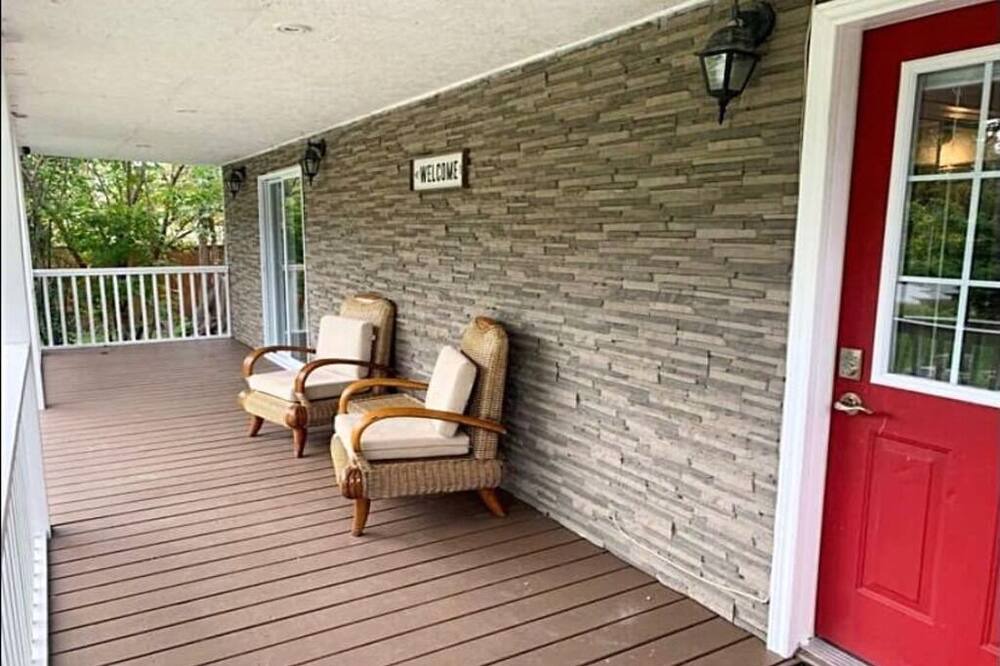 Photo of Patio Balcony in Georgina