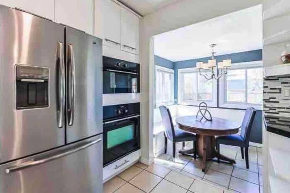 Photo of Kitchen in Georgina