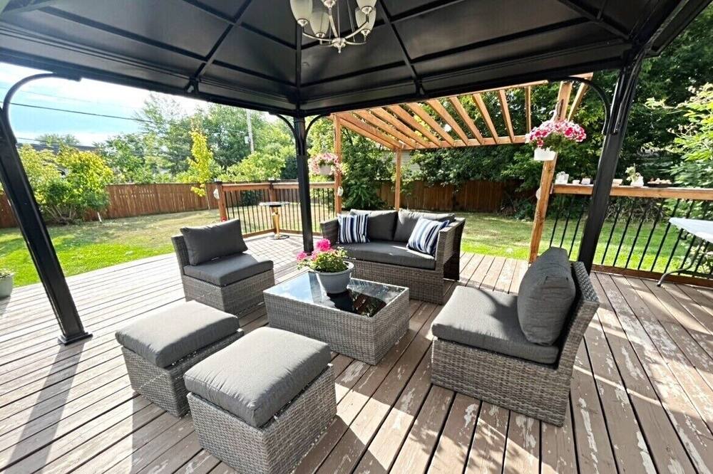 Photo of Patio Balcony in Georgina