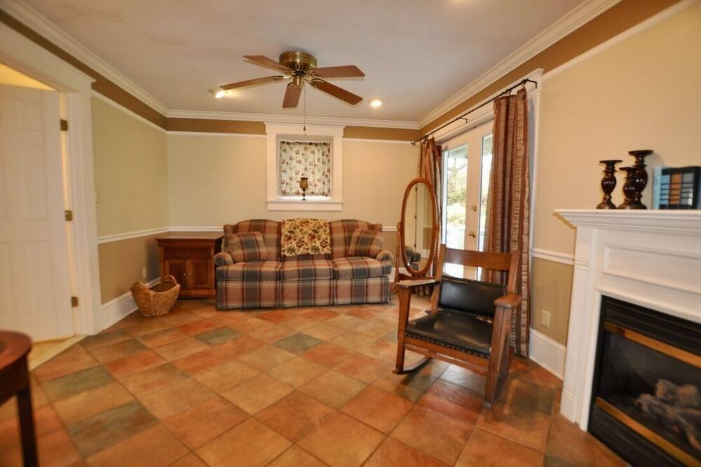 Photo of Livingroom in Groton