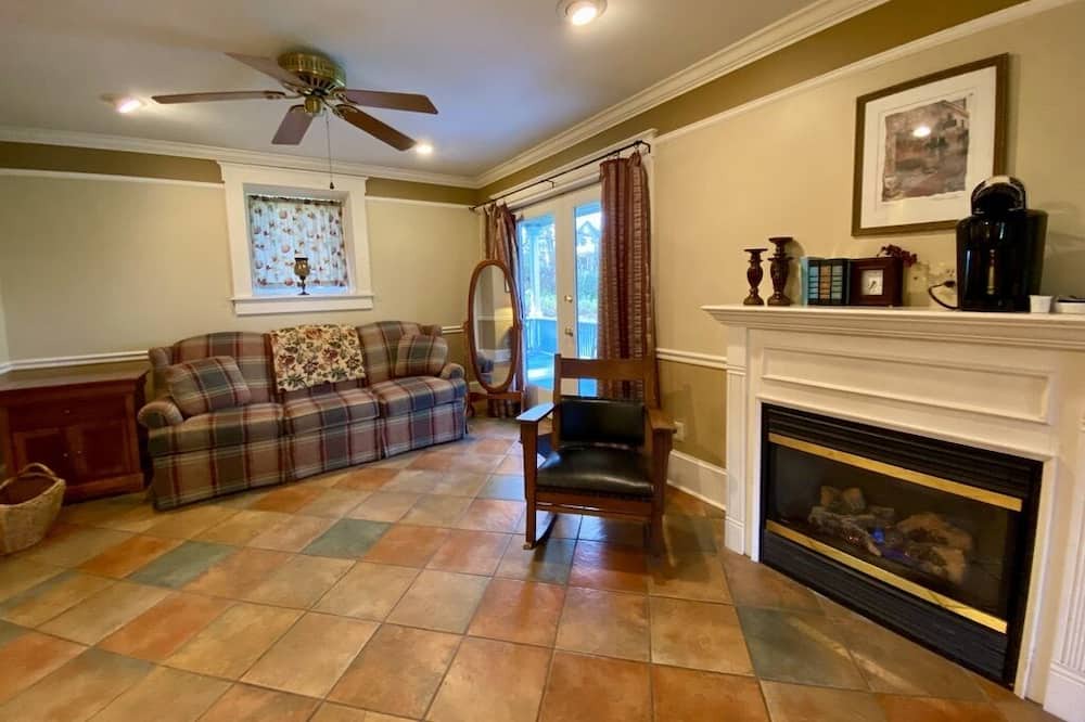 Photo of Livingroom in Groton