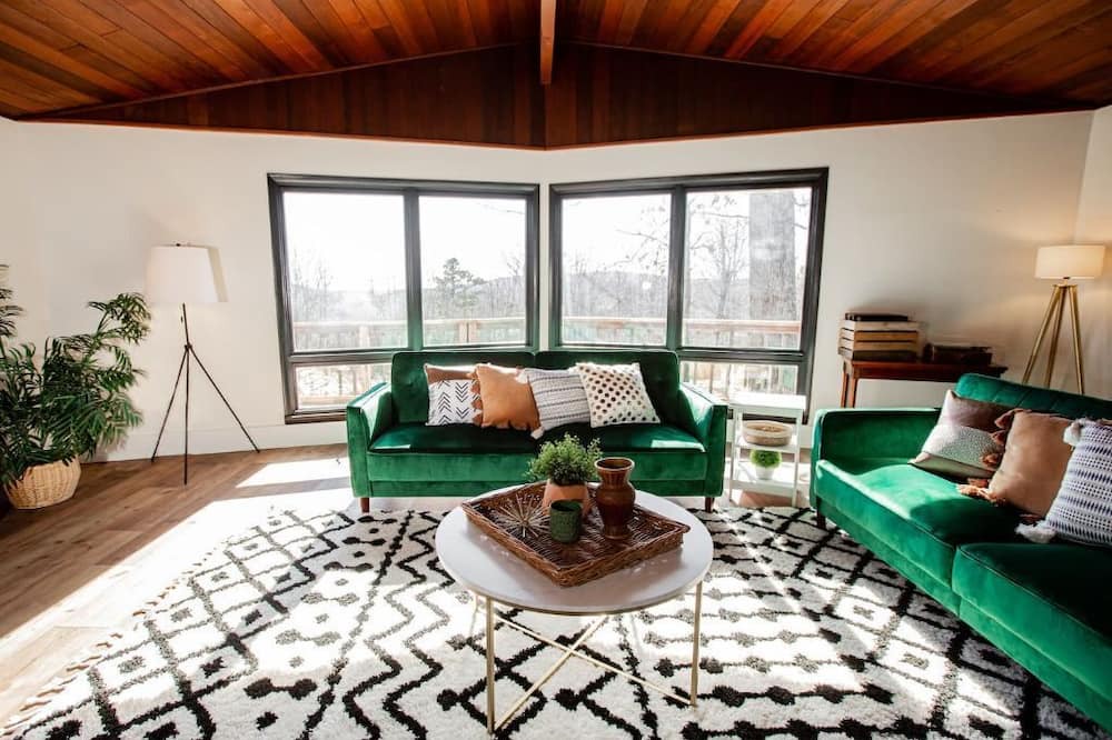 Photo of Livingroom in Ironton