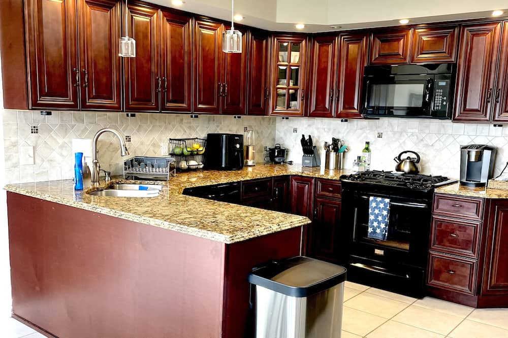 Photo of Others in Grenloch