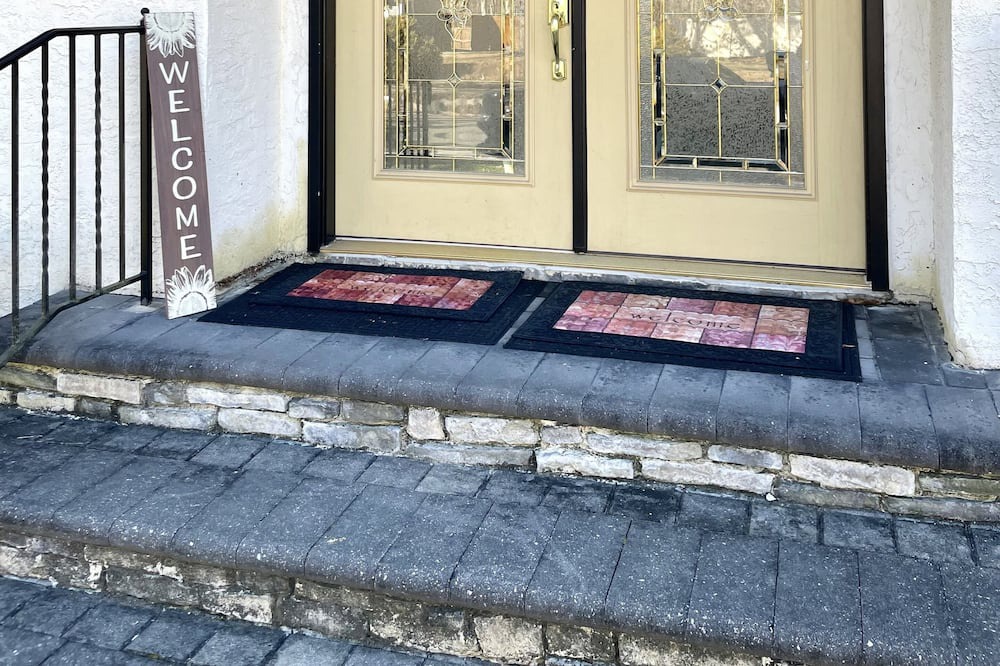 Photo of Others in Grenloch