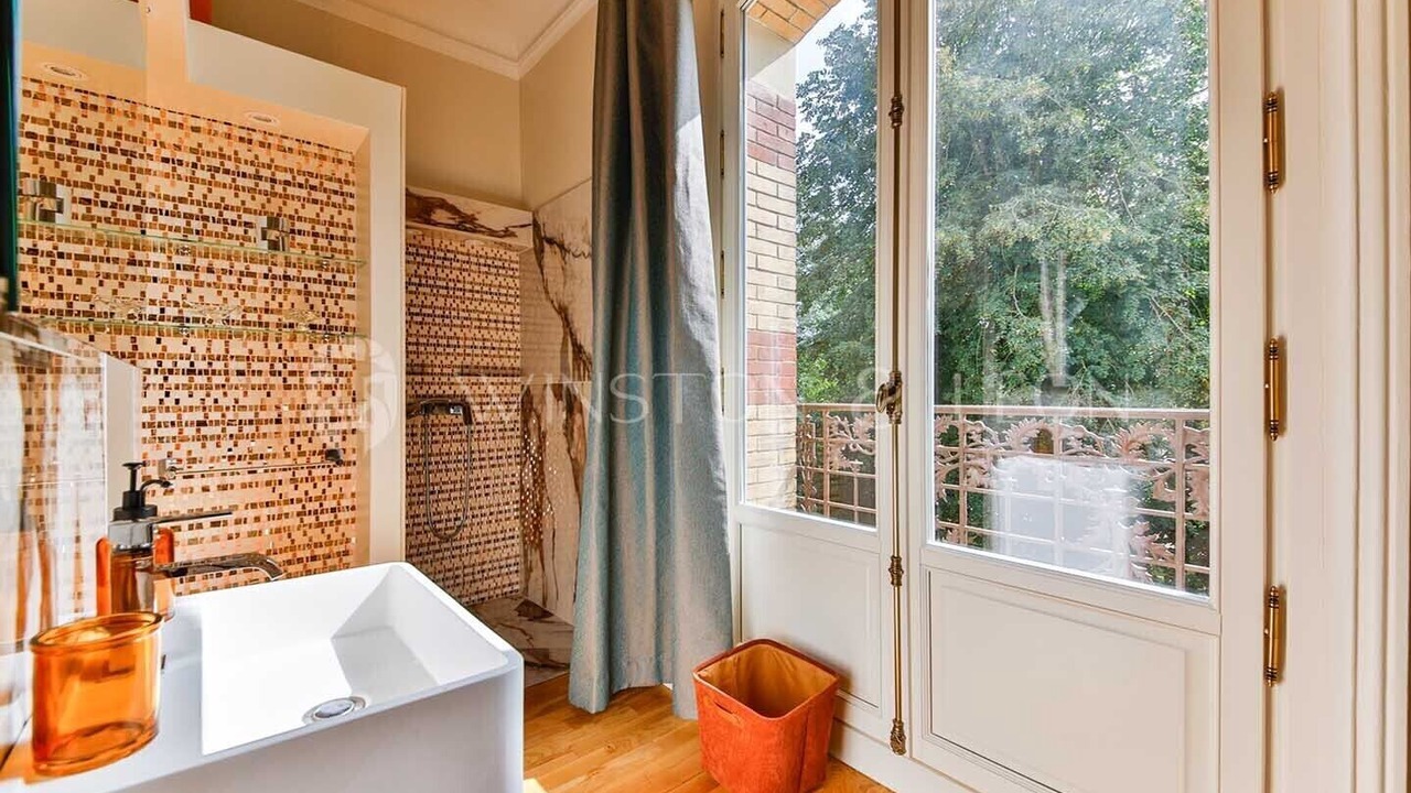 Photo of Bathroom in Saint-Leu-la-Foret