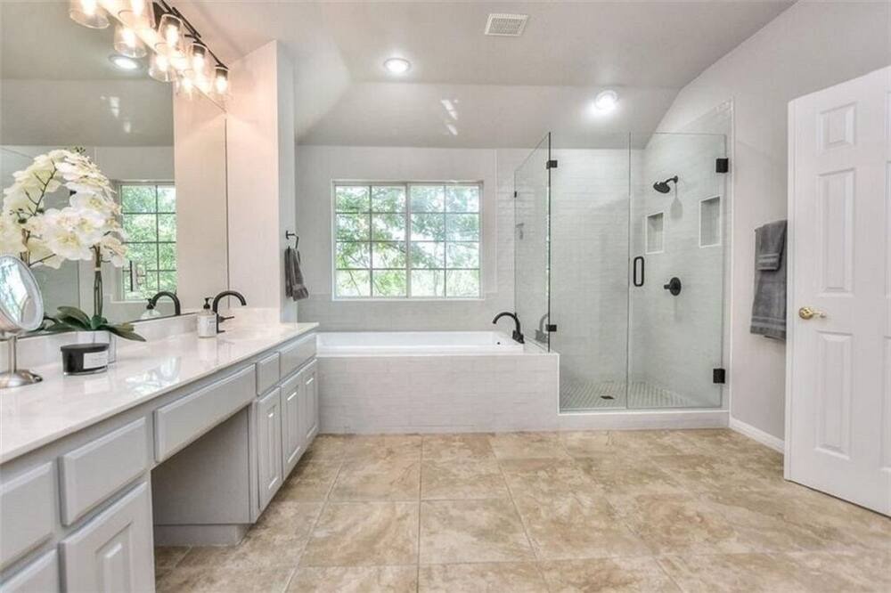 Photo of Bathroom in Lower Basin Lake Travis