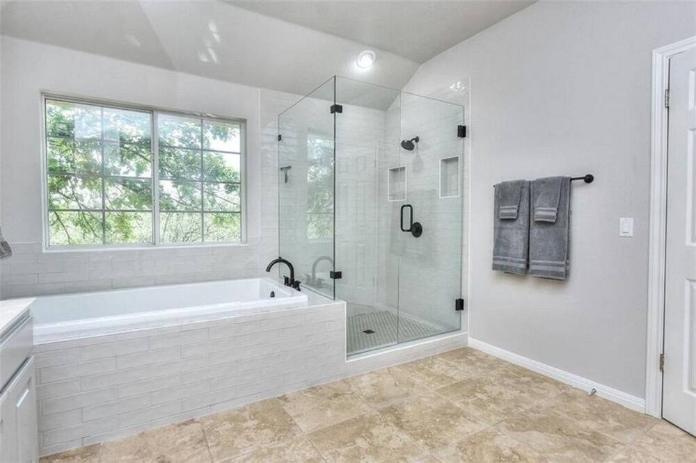 Photo of Bathroom in Lower Basin Lake Travis