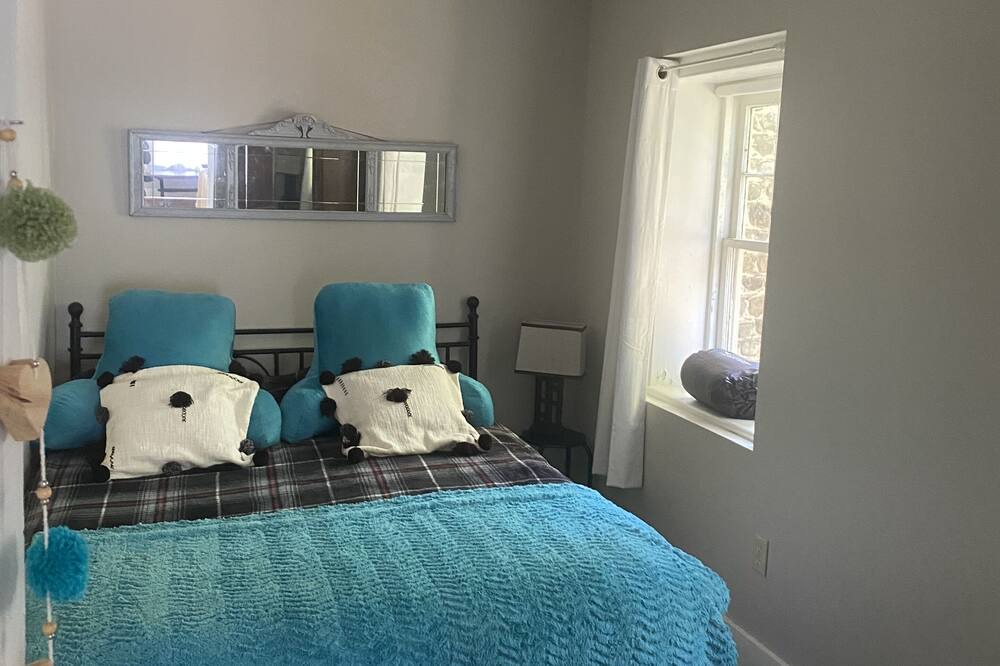 Photo of Bedroom in Seneca Falls