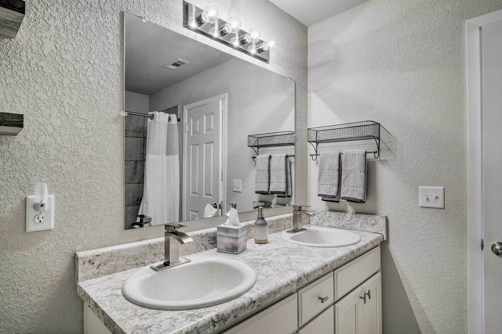 Photo of Bathroom in Springdale
