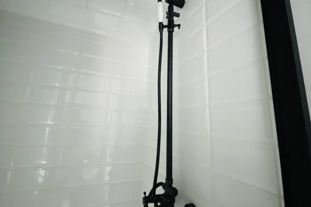 Photo of Bathroom in Saint-Pol-sur-Mer