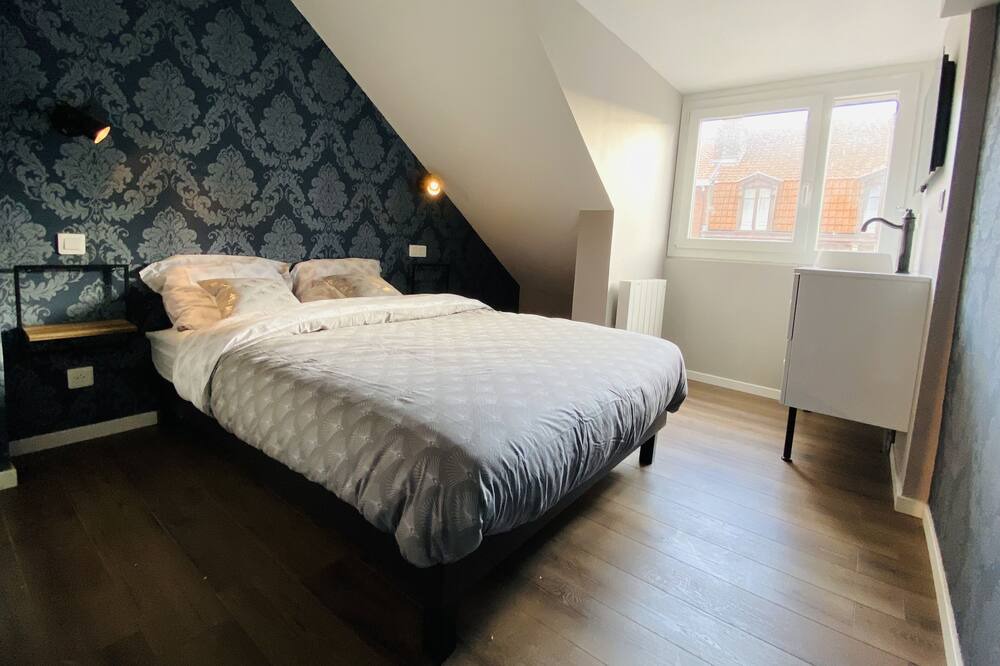 Photo of Bedroom in Saint-Pol-sur-Mer
