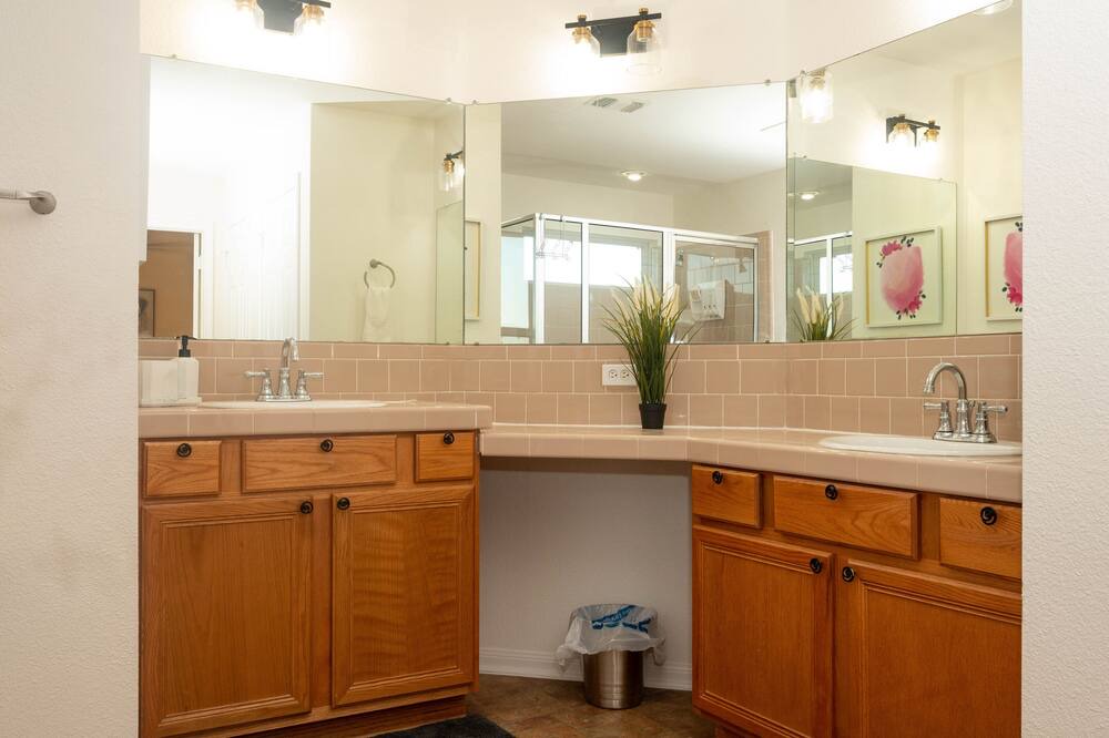 Photo of Bathroom in Georgetown