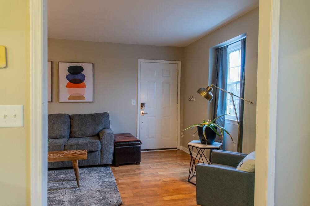 Photo of Livingroom in Cookeville