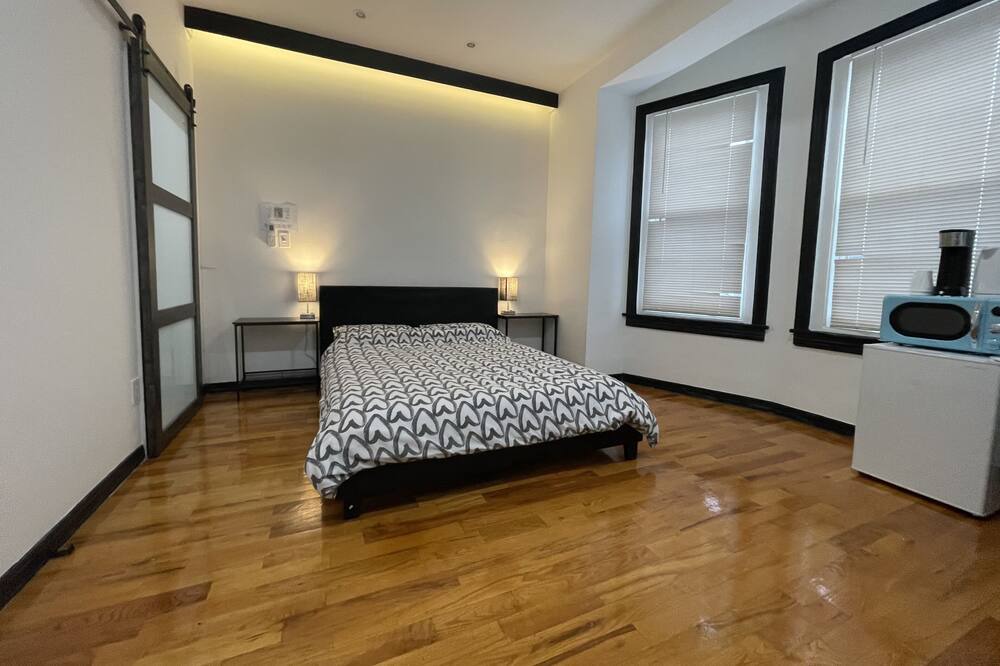 Photo of Others in Queen Village