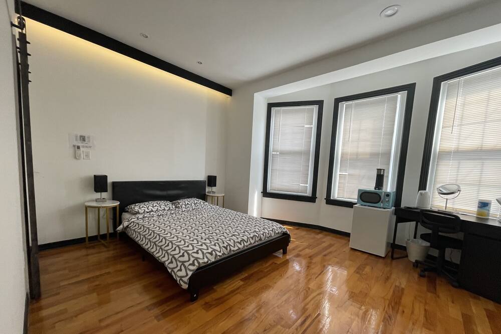 Photo of Others in Queen Village