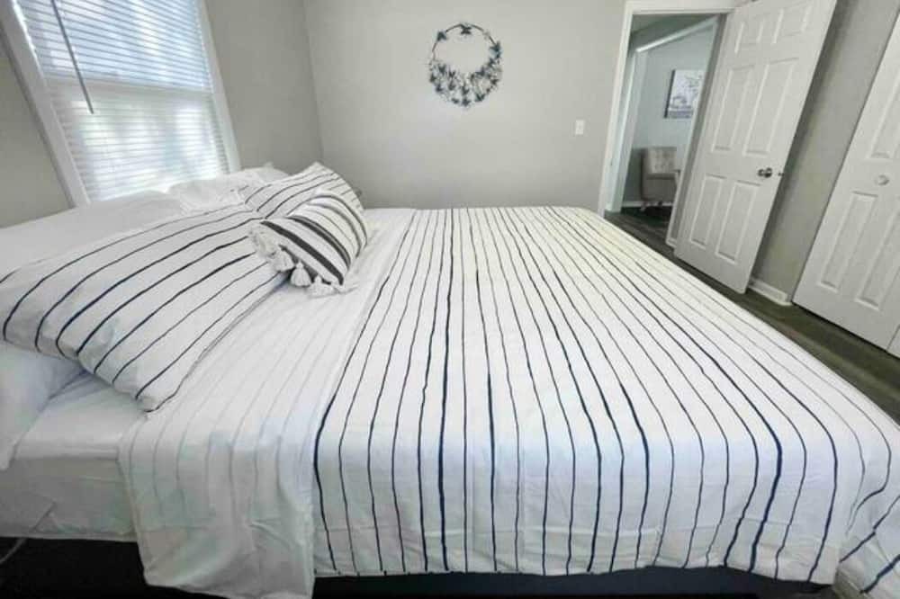 Photo of Bedroom in Franklin