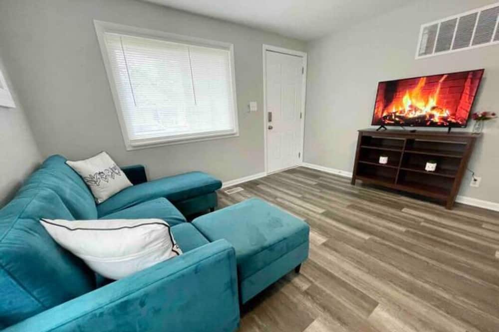 Photo of Livingroom in Franklin