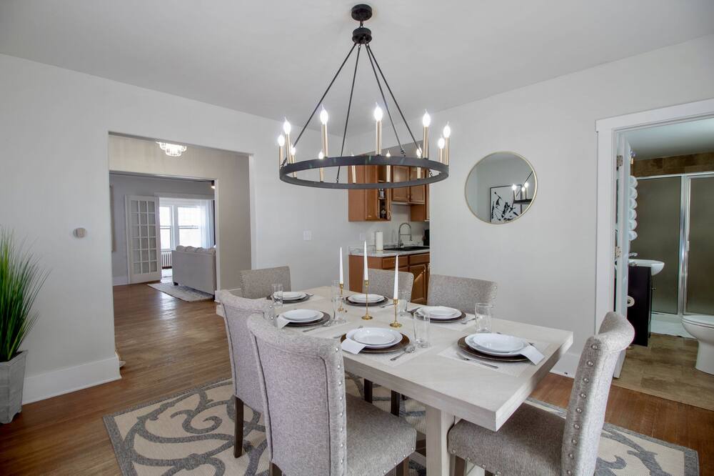 Photo of Bedroom in Midtown