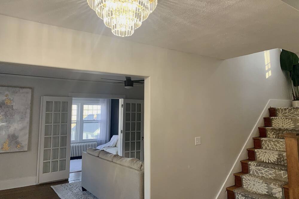 Photo of Bedroom in Midtown