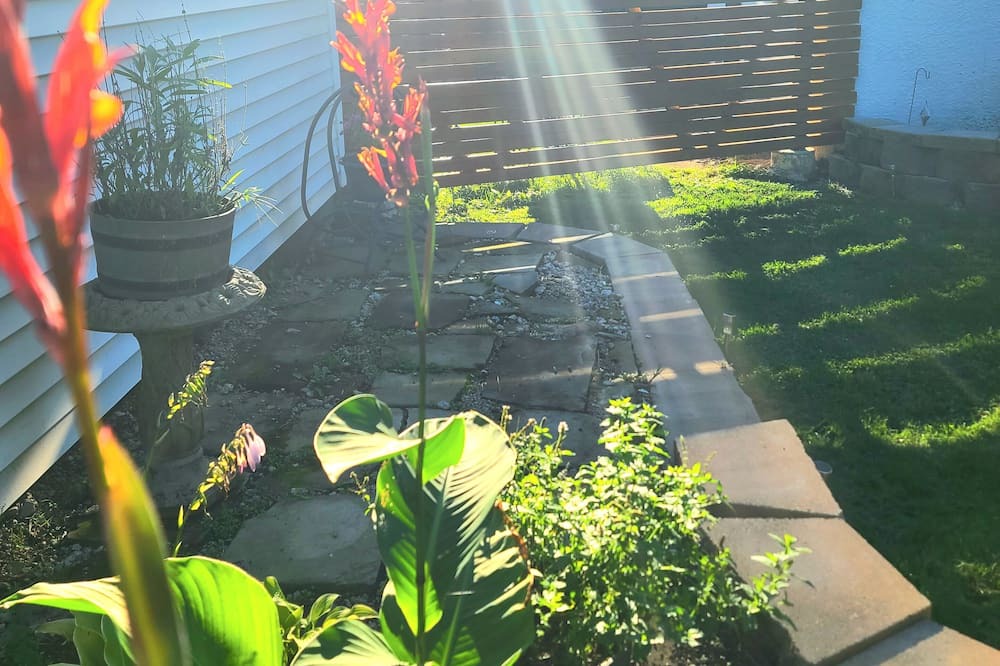 Photo of Others in Oberlin