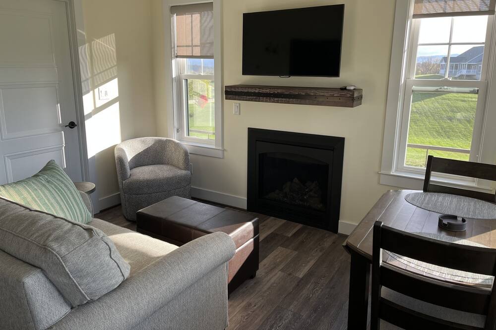 Photo of Livingroom in Stephens City