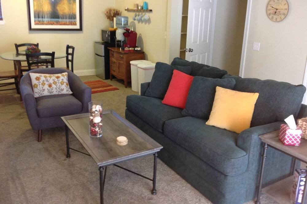 Photo of Livingroom in Woodland