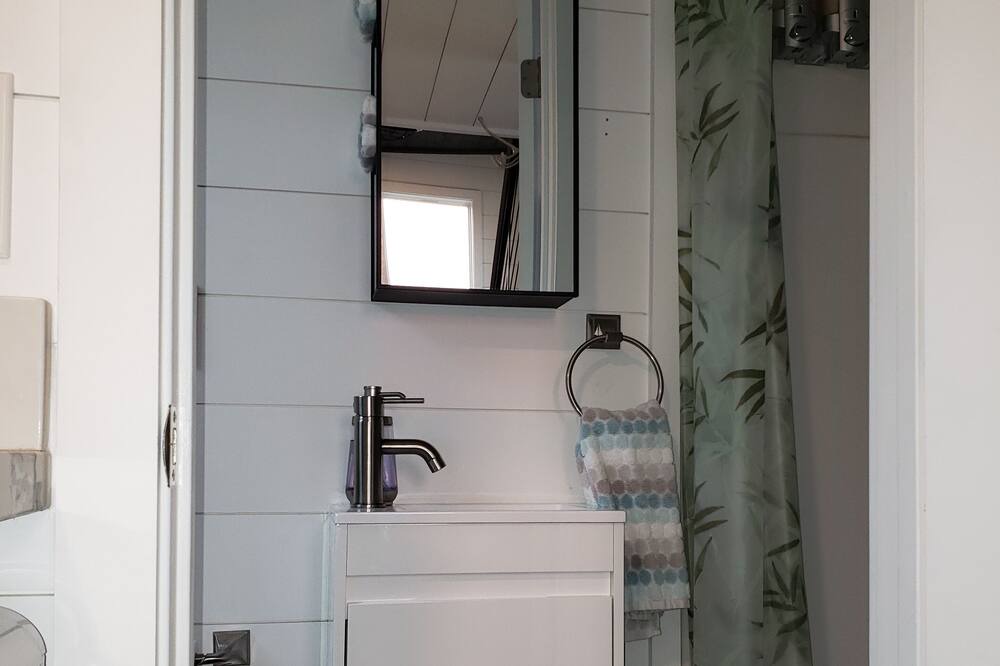 Photo of Bathroom in Woodland