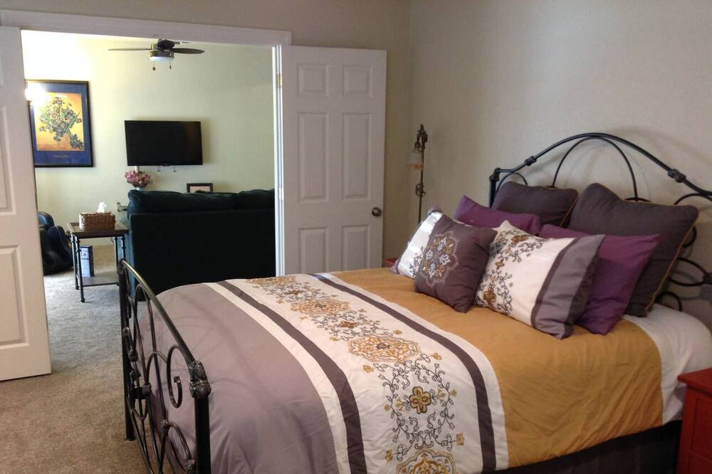 Photo of Bedroom in Woodland