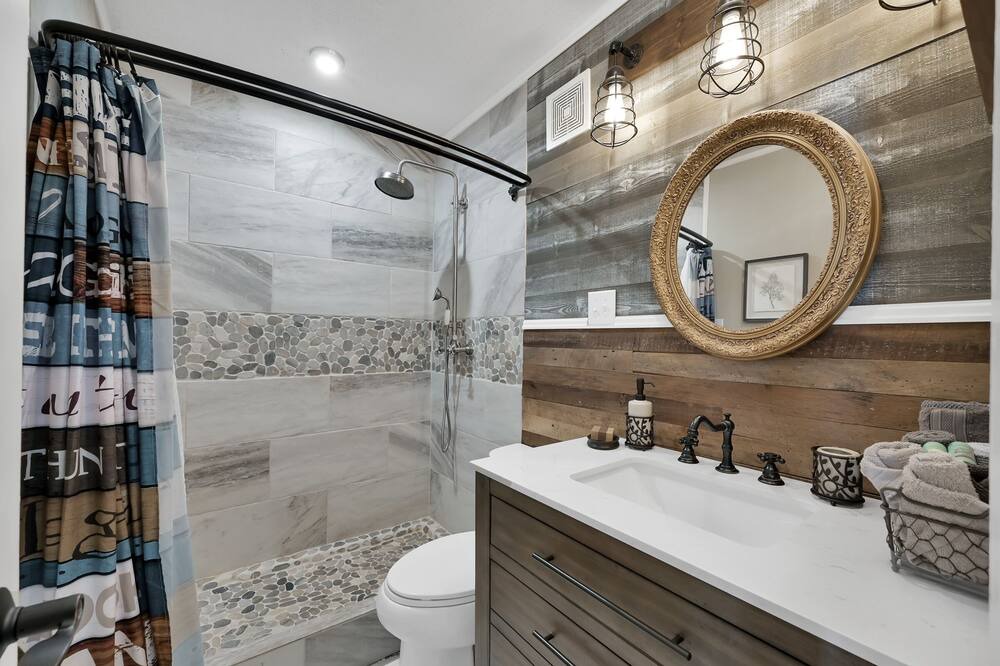 Photo of Bathroom in French Quarter