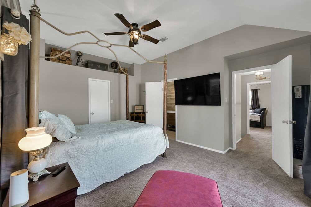 Photo of Bedroom in French Quarter