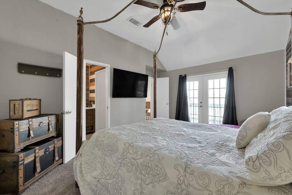 Photo of Bedroom in French Quarter