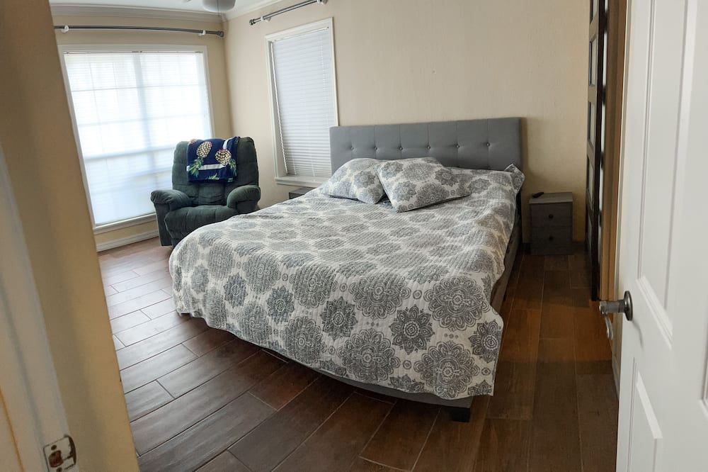 Photo of Bedroom in New Blaine