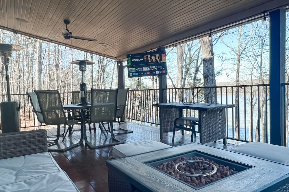 Photo of Patio Balcony in New Blaine