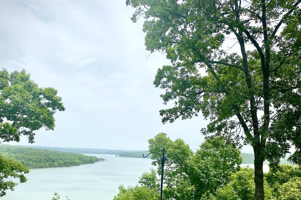 Photo of Outdoor in Proctor
