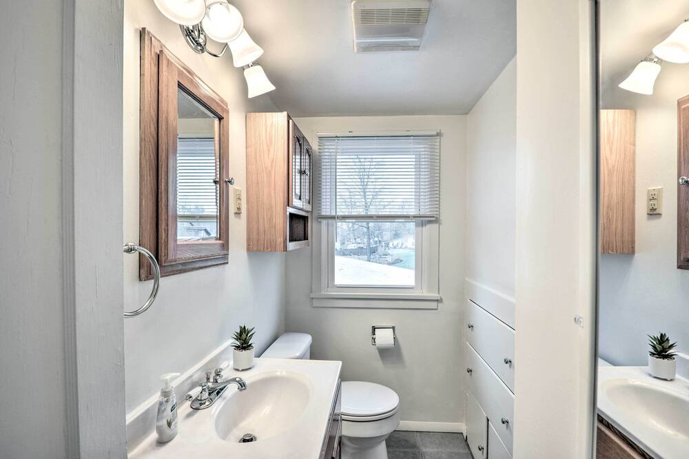 Photo of Bathroom in Town of Owasco