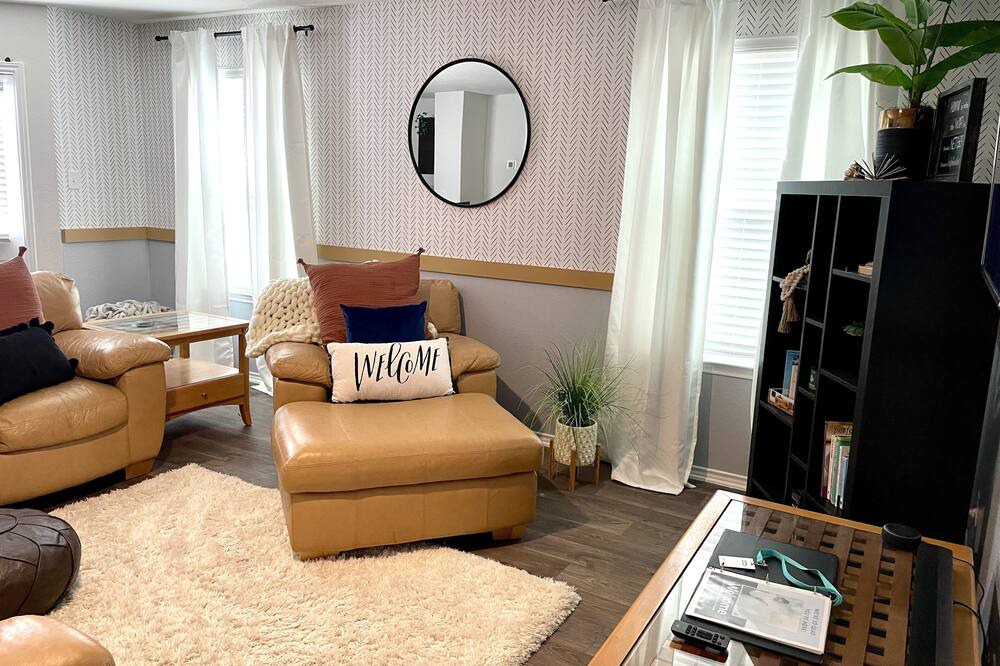 Photo of Livingroom in Medina Valley