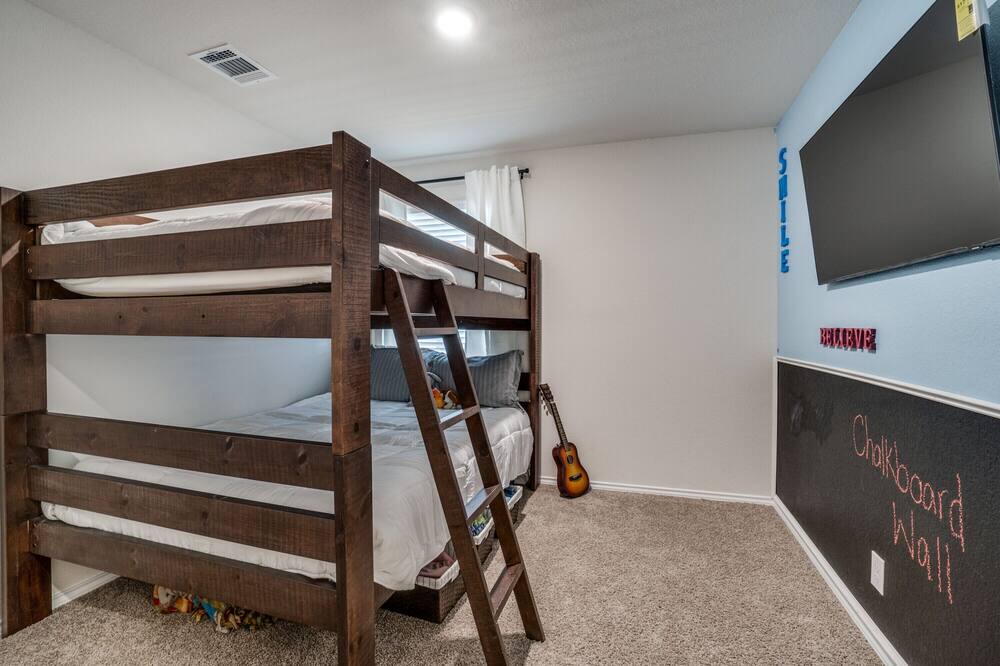 Photo of Bedroom in Medina Valley