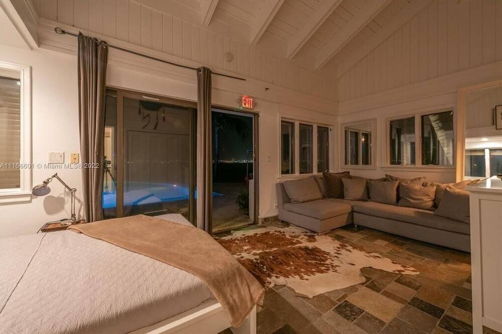 Photo of Bedroom in North Bay Village