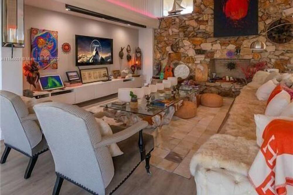 Photo of Bedroom in North Bay Village