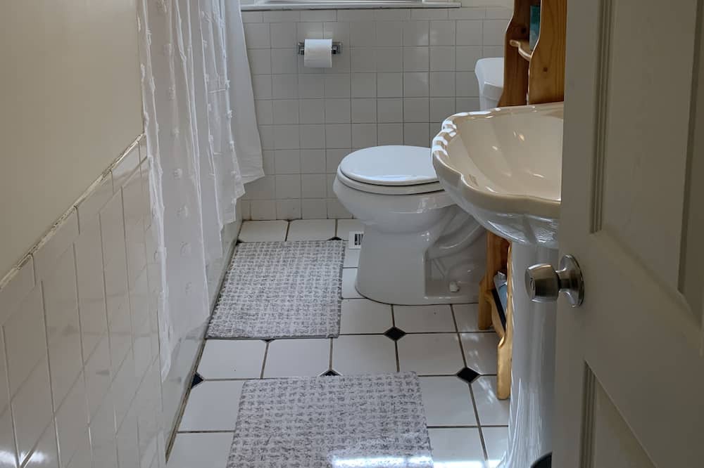 Photo of Bathroom in Batesville